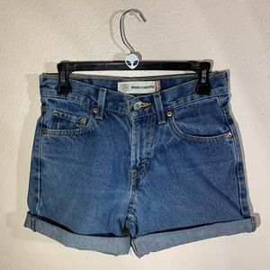 550 Levi’s Shorts